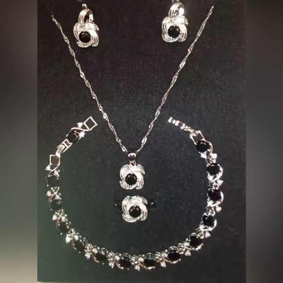 Jewelry set - Picture 2 of 4